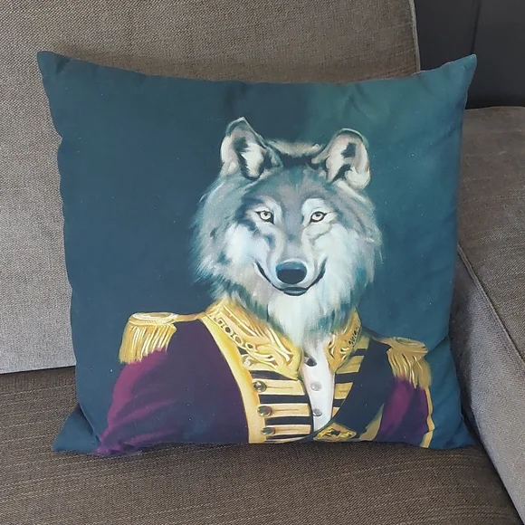 Pillow - Picture 1 of 3